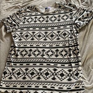 Divided H&M Tribal Grey Black Pattern Shirt Sz M